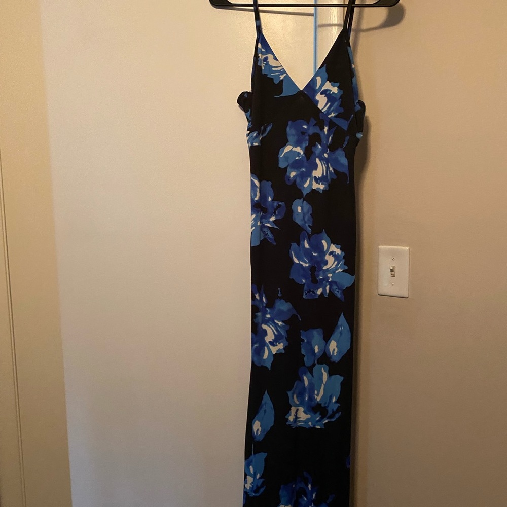 💙🖤🦋Spaghetti Strap Black Maxi Dress with Blue Flowers🦋💙🖤